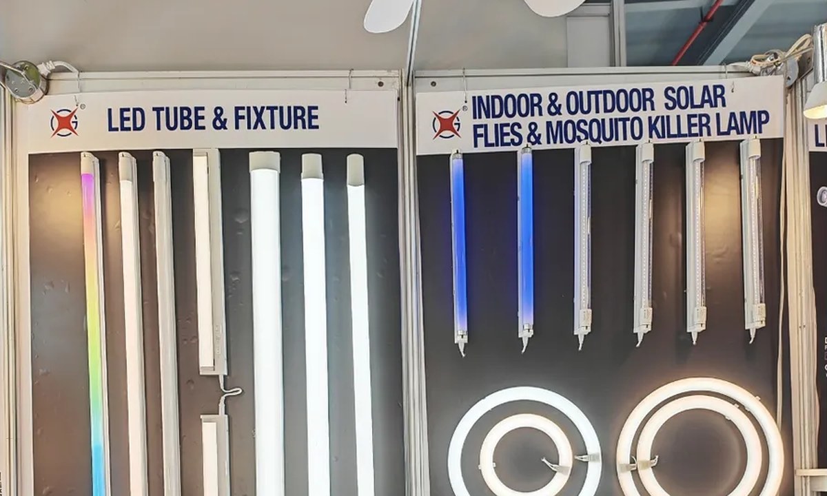 LED tube fixture and mosquito UVA lamp display at the New Lights Spring Canton Fair booth