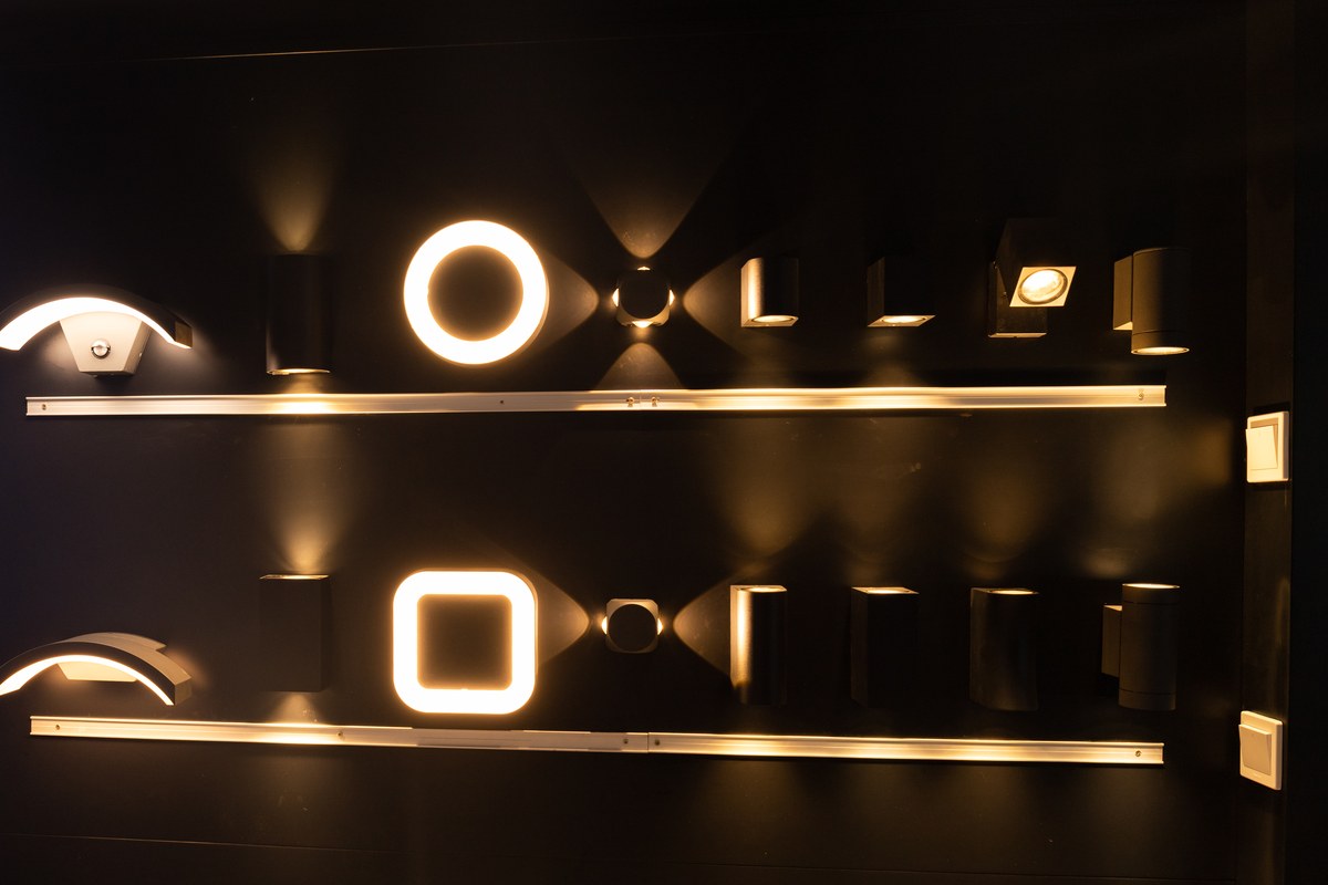 New Lights wall light display showing multiple housing and light-distribution forms