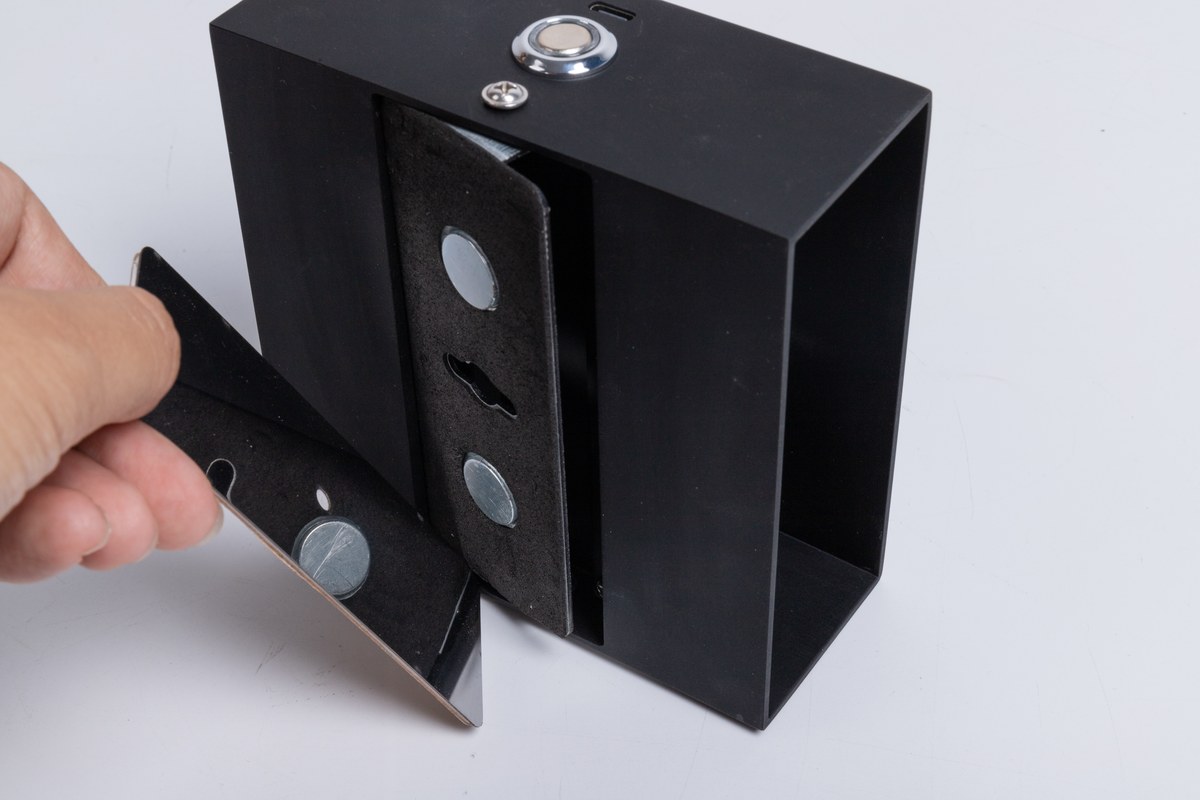 Rear mounting plate and wiring interface of a New Lights outdoor wall light